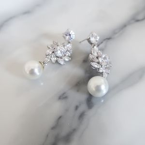 Sterling silver cubic zirconia earring with pearl